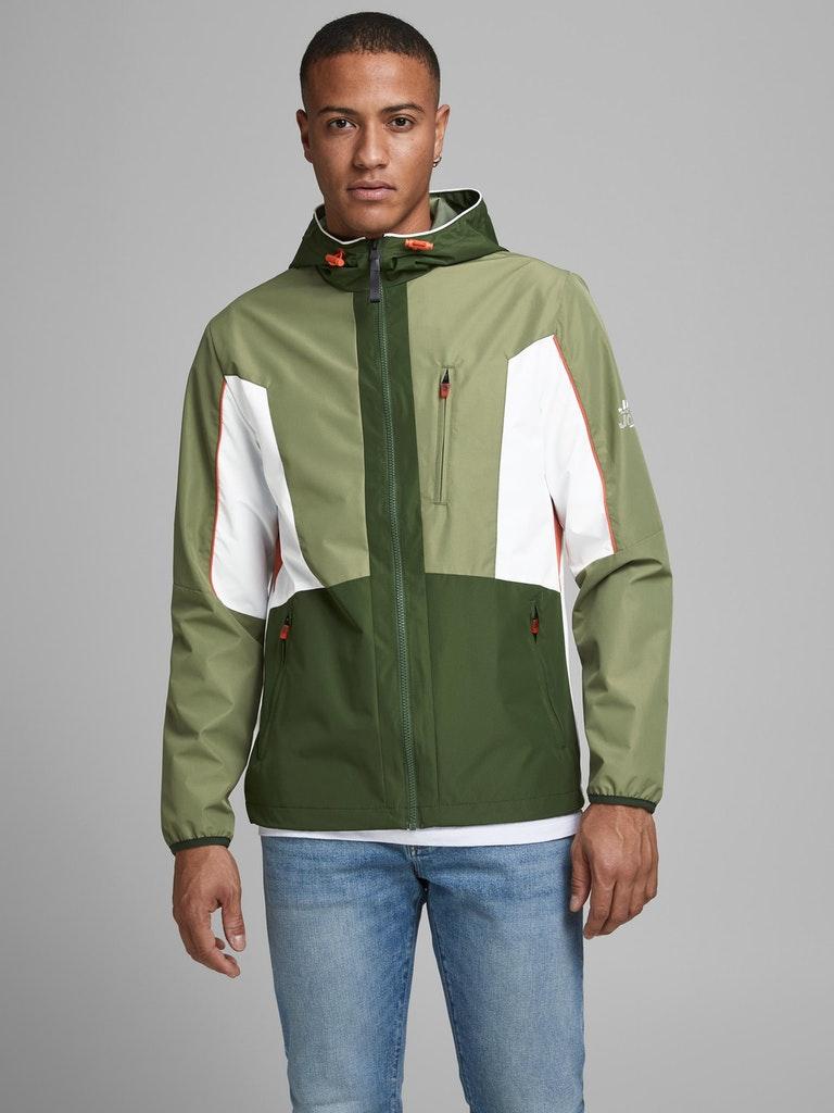 Jack & Jones Herren Jacke JCOCARSON LIGHT JACKET HOOD LTN