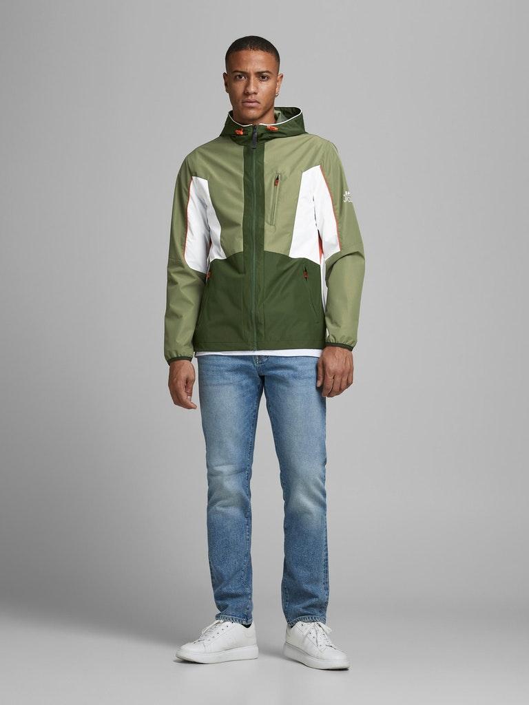 Jack & Jones Herren Jacke JCOCARSON LIGHT JACKET HOOD LTN