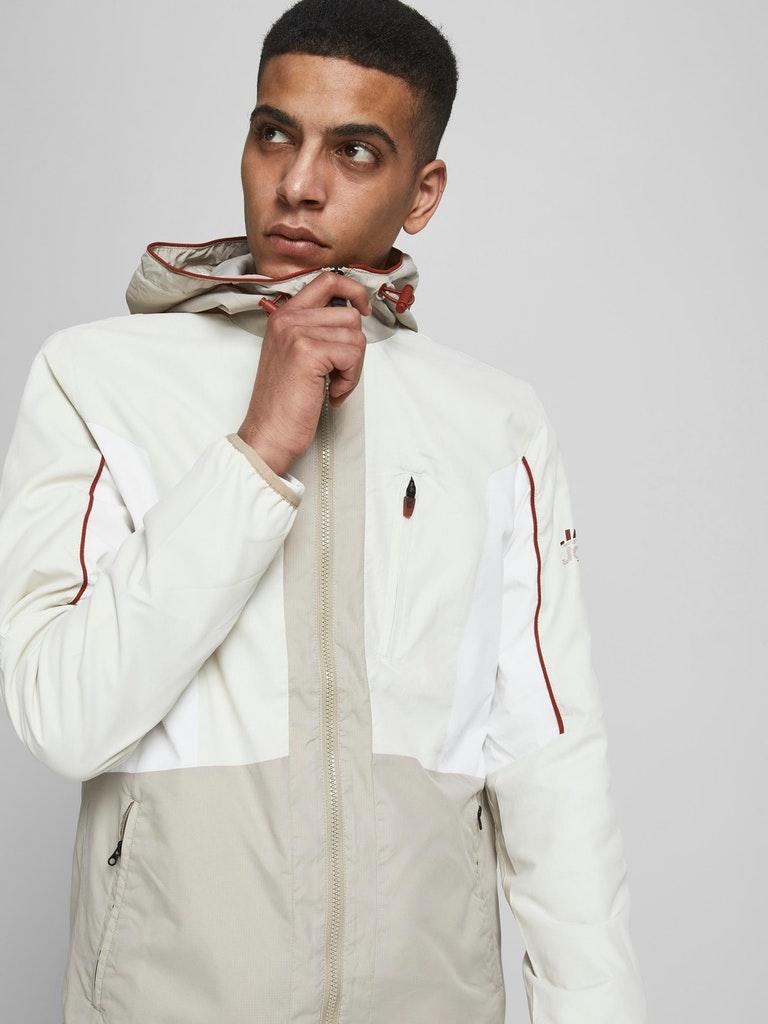 Jack & Jones Herren Jacke JCOCARSON LIGHT JACKET HOOD LTN